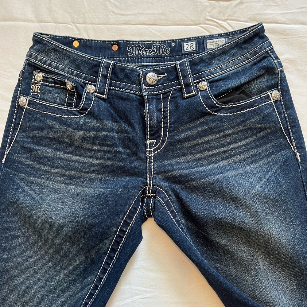 Miss Me Jeans Rhinestone Detail Size 28